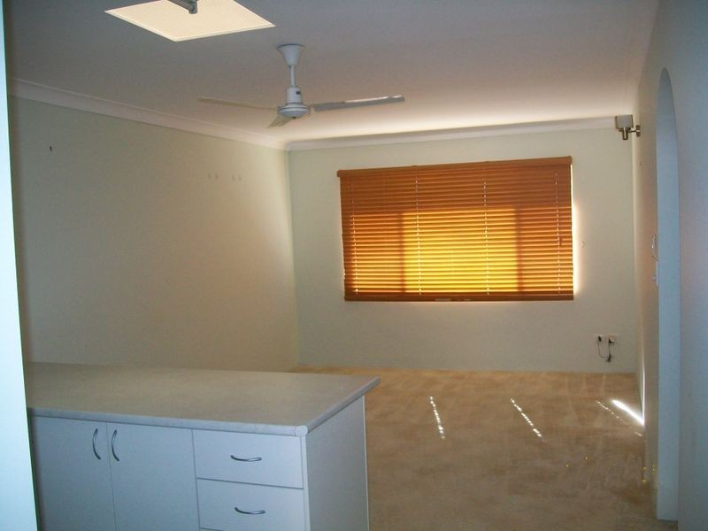 4/9 Hall Avenue, Bongaree QLD 4507