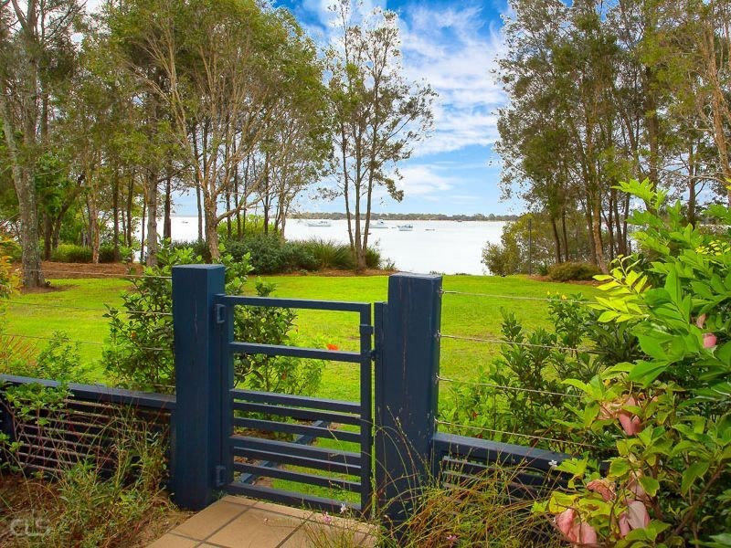 117/8 Spinnaker Drive, Sandstone Point QLD 4511