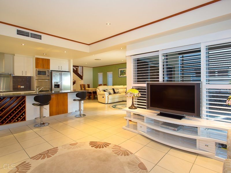 117/8 Spinnaker Drive, Sandstone Point QLD 4511