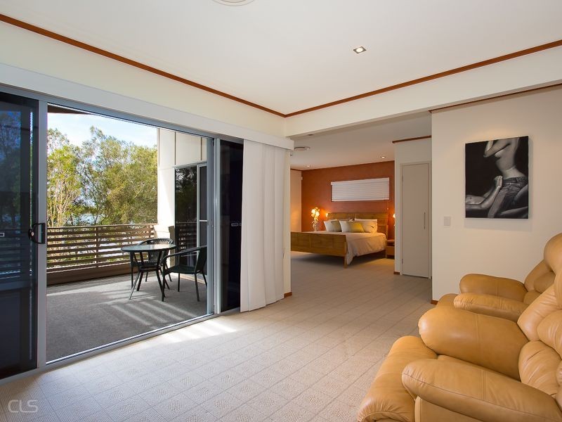 117/8 Spinnaker Drive, Sandstone Point QLD 4511