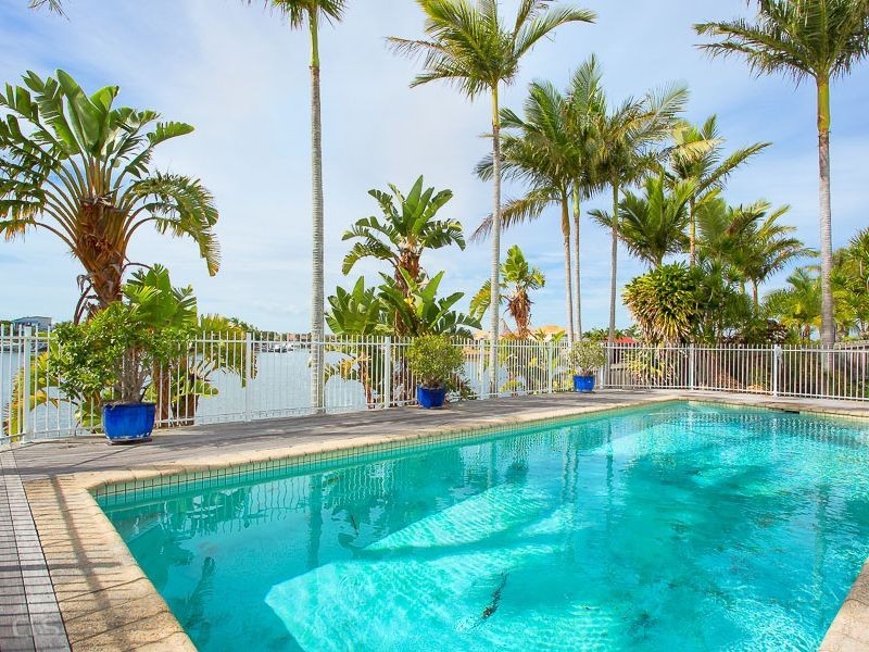 1 Norrland Court, Banksia Beach QLD 4507