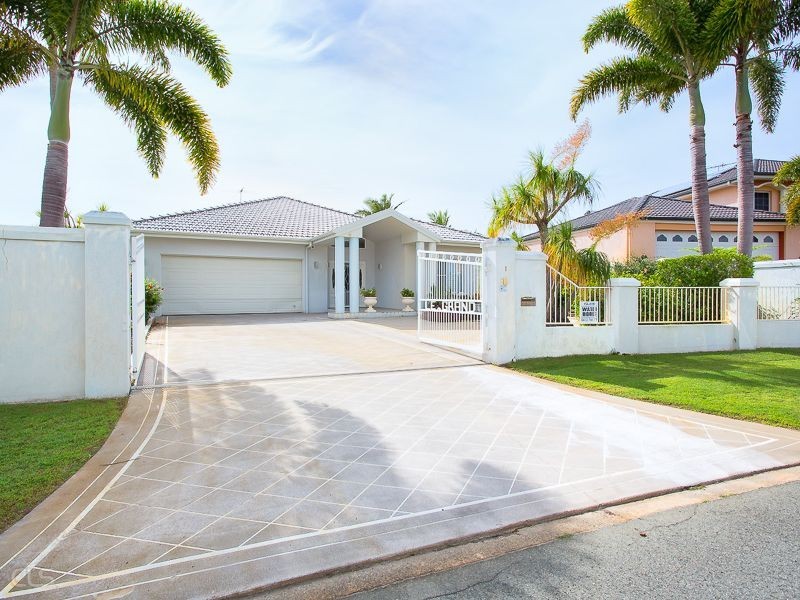 1 Norrland Court, Banksia Beach QLD 4507