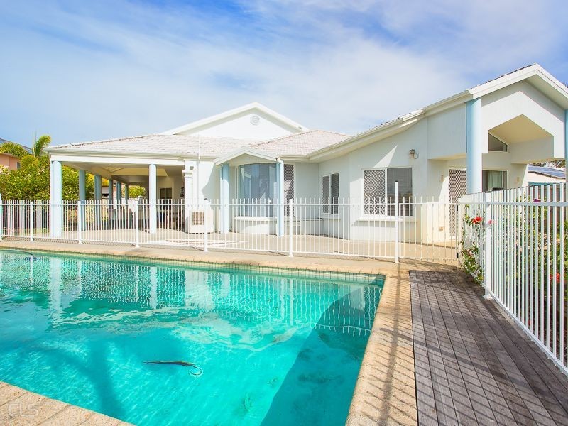 1 Norrland Court, Banksia Beach QLD 4507