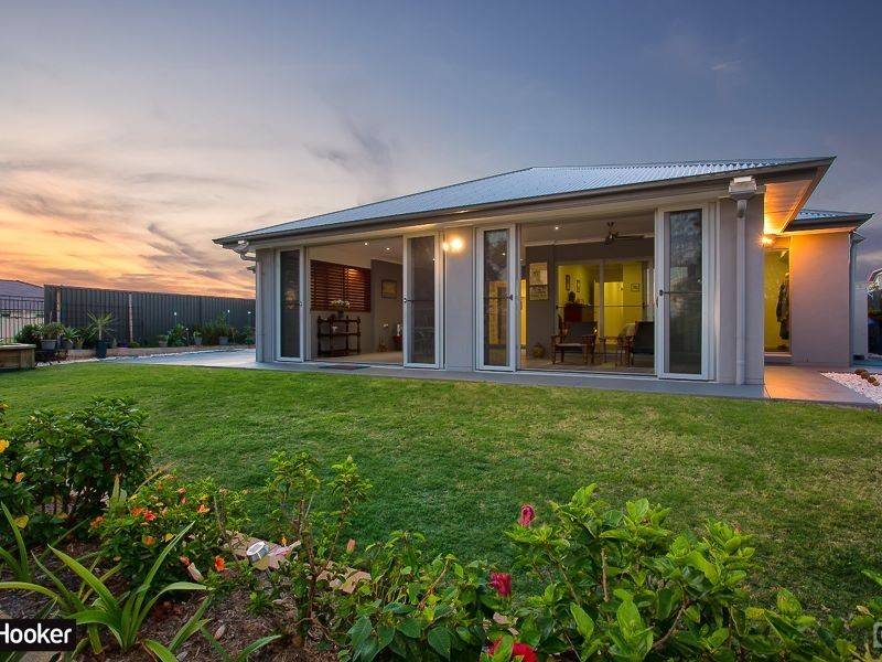 19 Dunebean Drive, Banksia Beach QLD 4507