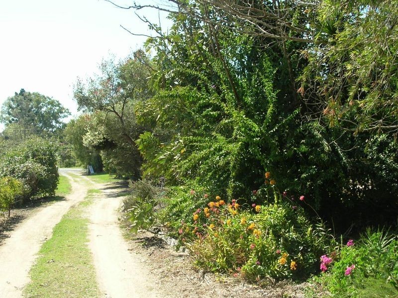 635 Beachmere Rd, Beachmere QLD 4510