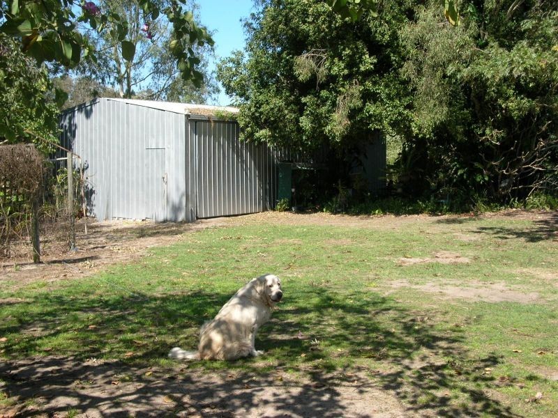 635 Beachmere Rd, Beachmere QLD 4510