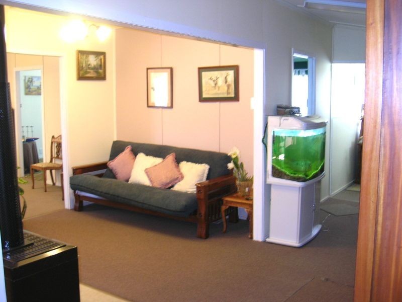635 Beachmere Rd, Beachmere QLD 4510