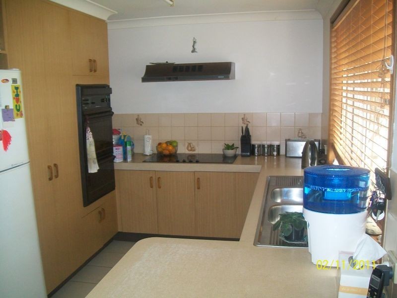 120 Bestmann Rd East, Sandstone Point QLD 4511