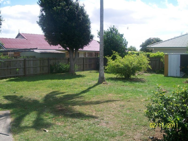 120 Bestmann Rd East, Sandstone Point QLD 4511