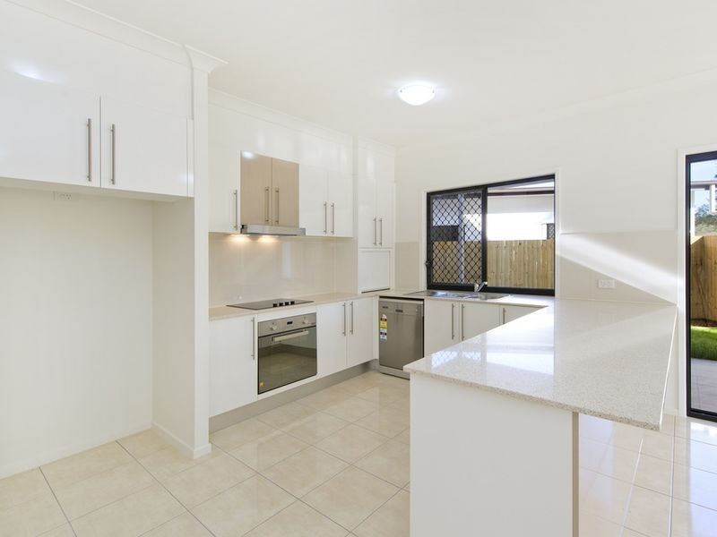 6/4 Kal-Ma-Kuta Drive, Sandstone Point QLD 4511