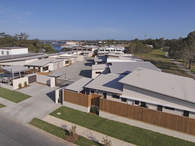 8/4 Kal-Ma-Kuta Drive, Sandstone Point QLD 4511