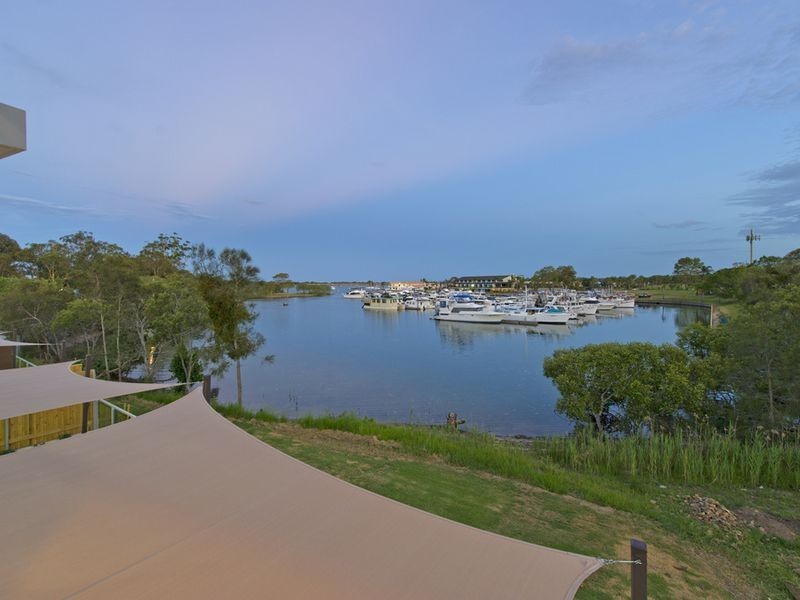 10/4 Kal-Ma-Kuta Drive, Sandstone Point QLD 4511