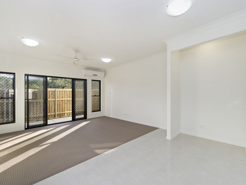 13/4 Kal-Ma-Kuta Drive, Sandstone Point QLD 4511