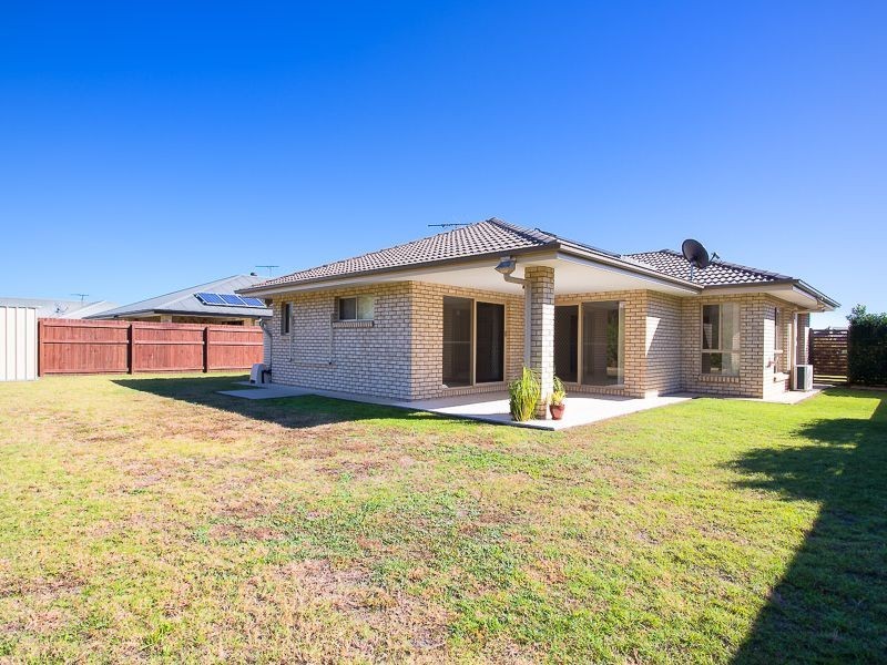 7 Pristine Place, Ningi QLD 4511