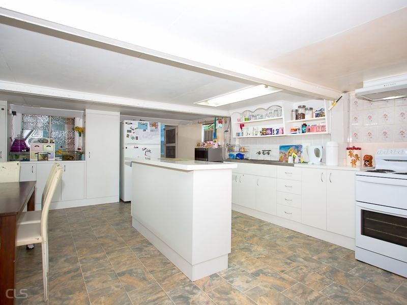 102 Ningi Esplanade, Ningi QLD 4511
