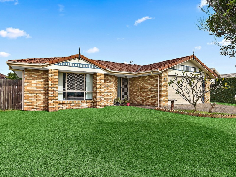 39 Mossman Way, Sandstone Point QLD 4511