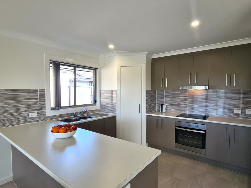 1 Redfin Way, Bongaree QLD 4507