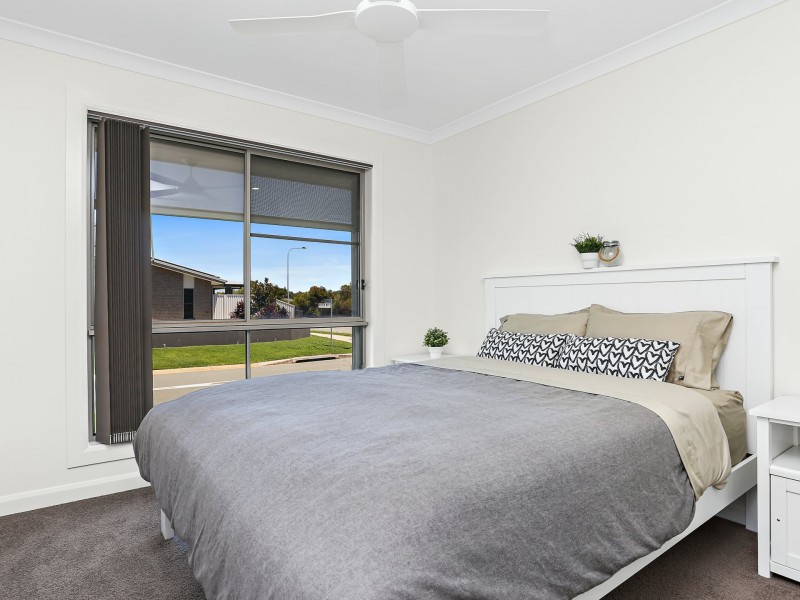 1 Redfin Way, Bongaree QLD 4507