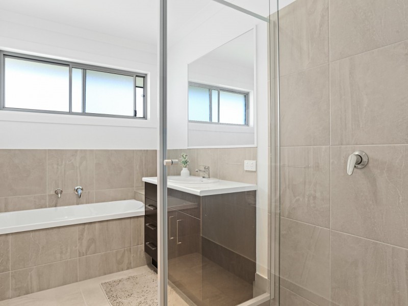 1 Redfin Way, Bongaree QLD 4507