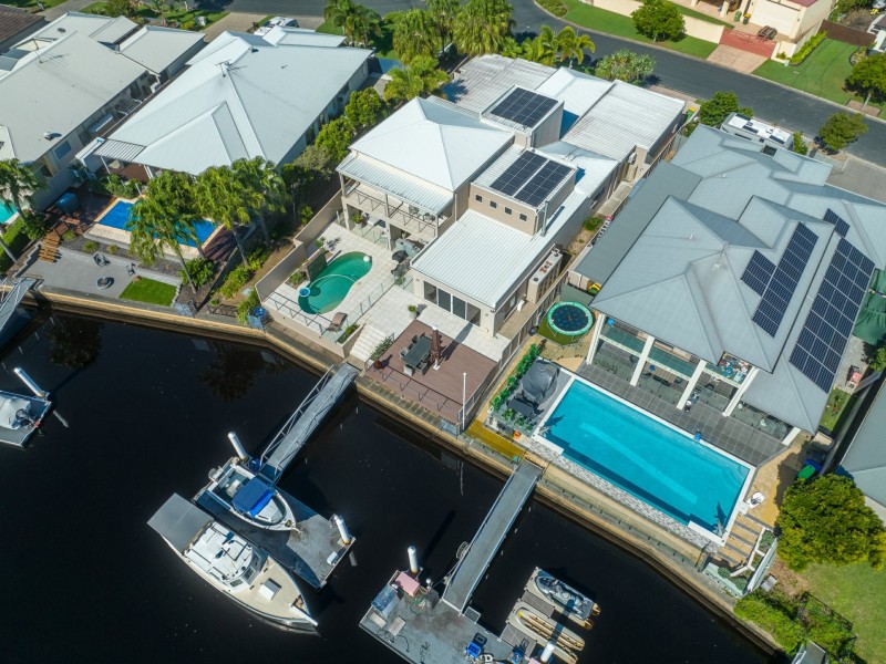 14 Raptor Parade, Banksia Beach QLD 4507