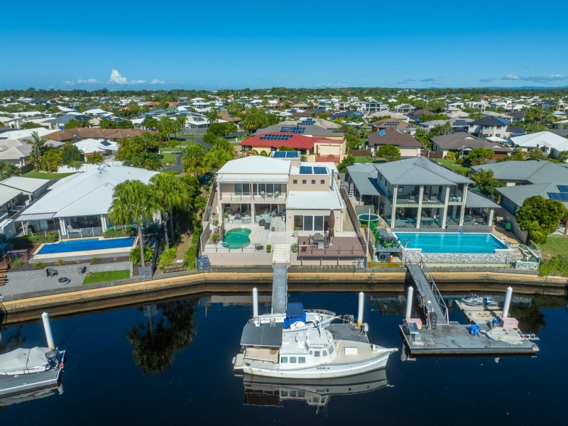 14 Raptor Parade, Banksia Beach QLD 4507