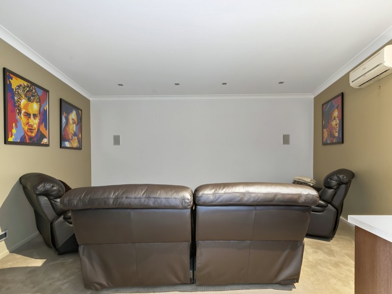 14 Raptor Parade, Banksia Beach QLD 4507