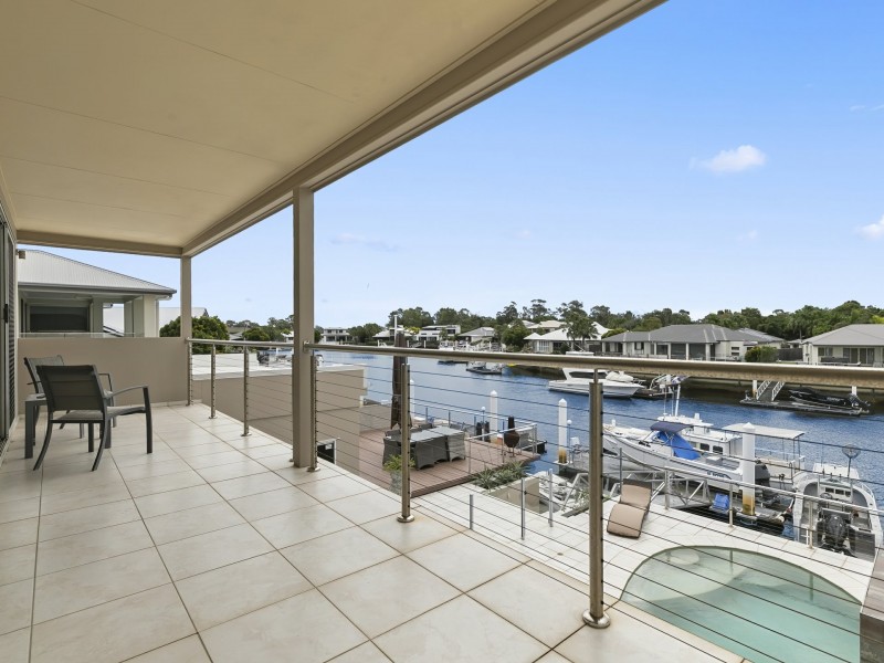 14 Raptor Parade, Banksia Beach QLD 4507