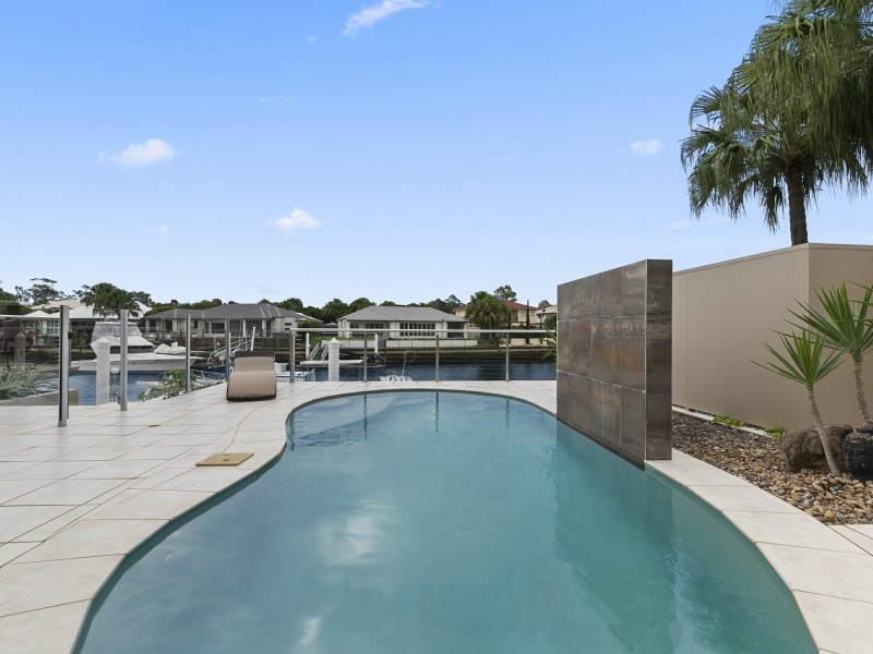 14 Raptor Parade, Banksia Beach QLD 4507