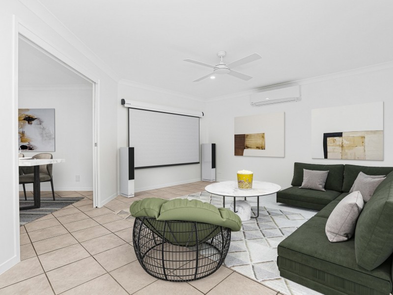 118 Bestmann Road East, Sandstone Point QLD 4511