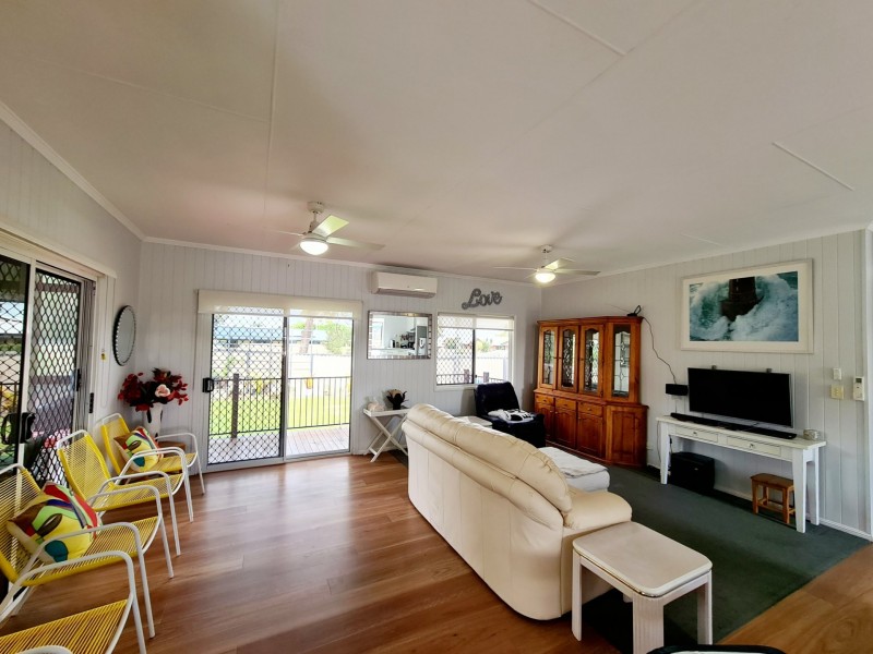 1 Alpinia Avenue, Banksia Beach QLD 4507