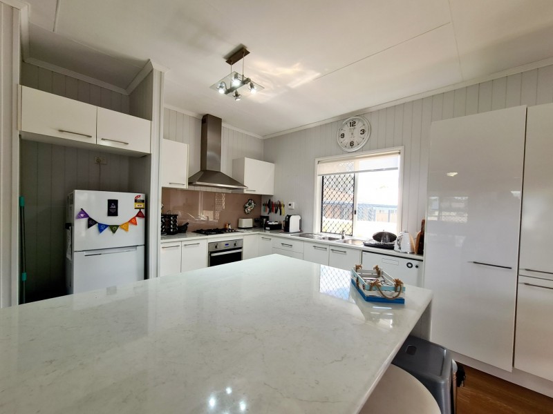 1 Alpinia Avenue, Banksia Beach QLD 4507