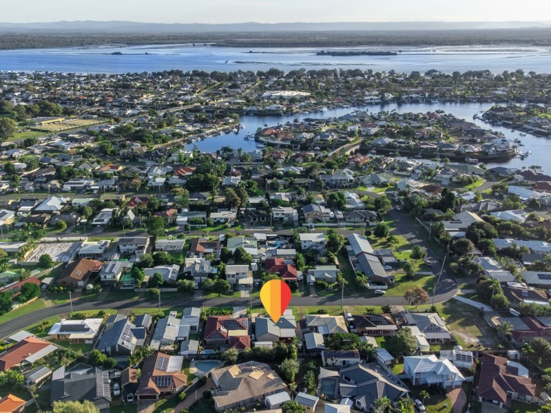 24 Pheasant Avenue, Banksia Beach QLD 4507