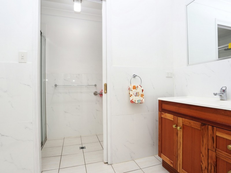24 Pheasant Avenue, Banksia Beach QLD 4507