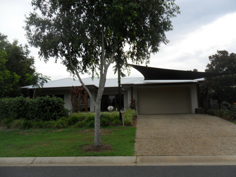 6 Riverstone Street, Ningi QLD 4511