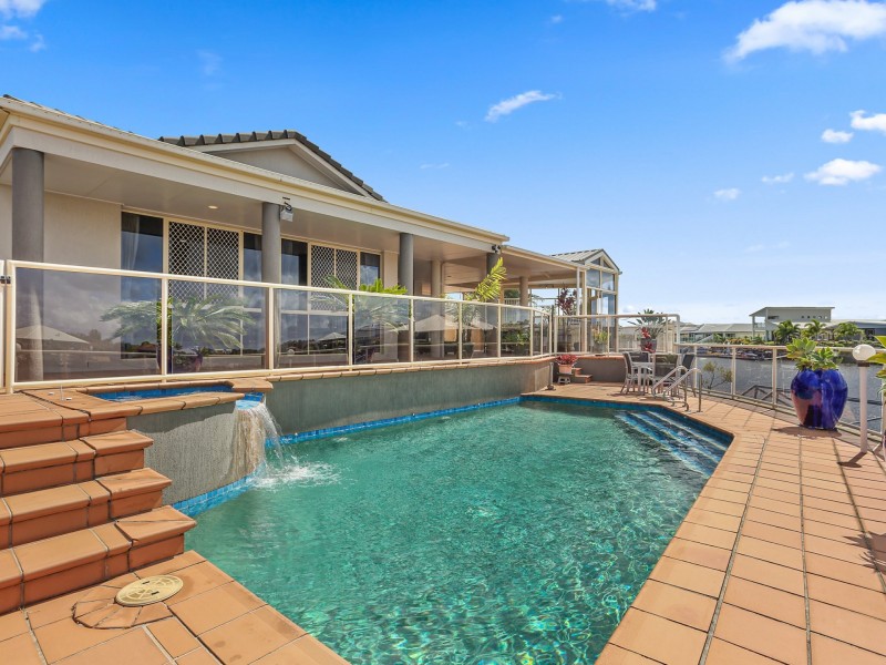 1 Oleander Drive, Bongaree QLD 4507