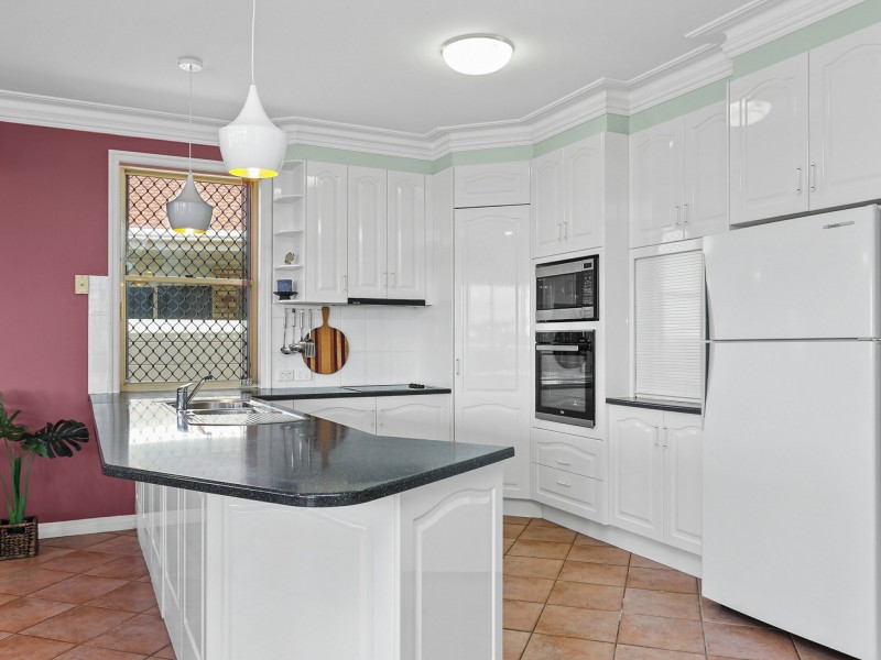 1 Oleander Drive, Bongaree QLD 4507