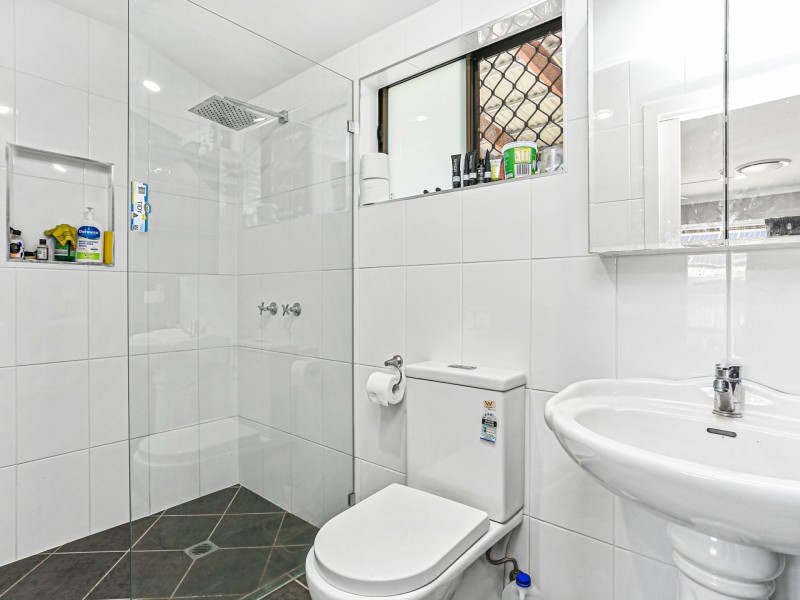 42 Sunderland Drive, Banksia Beach QLD 4507