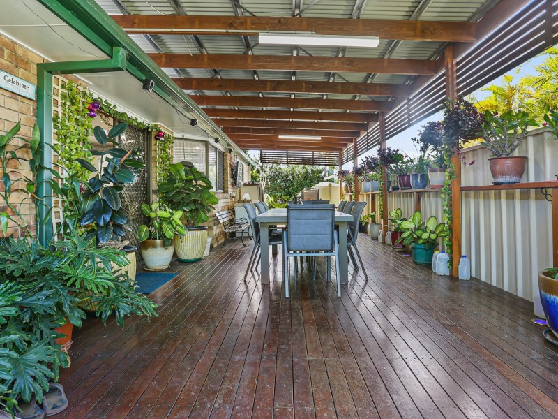 42 Sunderland Drive, Banksia Beach QLD 4507