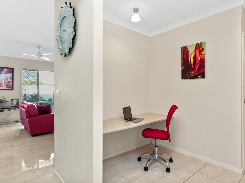 14 Sinclair Place, Ningi QLD 4511