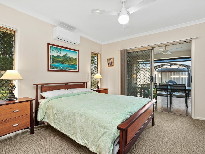 14 Sinclair Place, Ningi QLD 4511