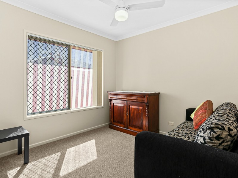 14 Sinclair Place, Ningi QLD 4511