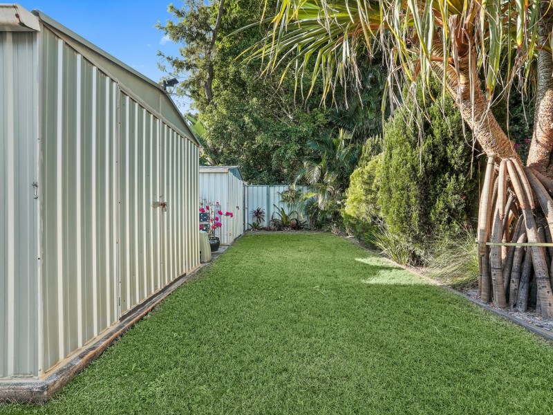 14 Sinclair Place, Ningi QLD 4511
