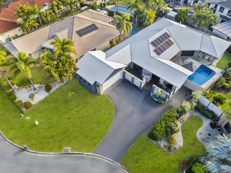 5 Mainbrace Court, Banksia Beach QLD 4507