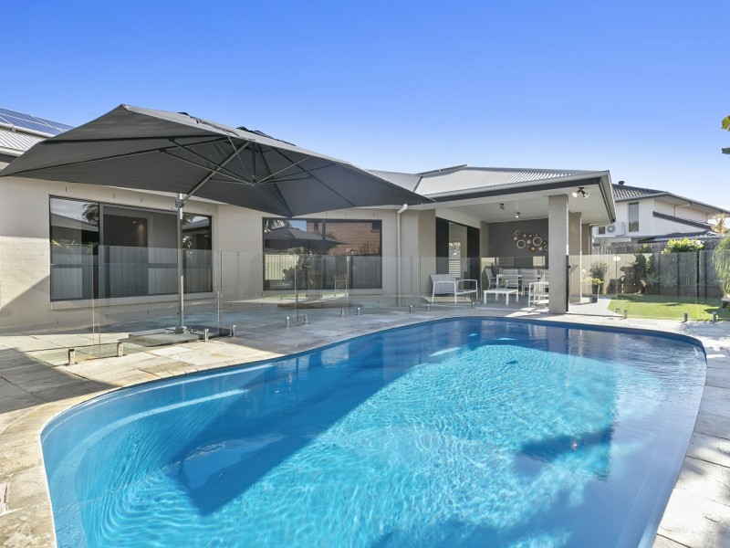 5 Mainbrace Court, Banksia Beach QLD 4507