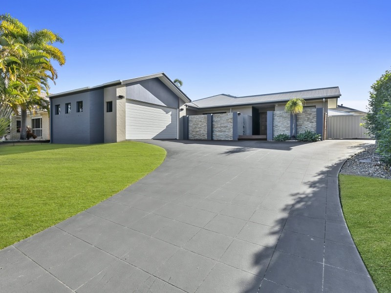 5 Mainbrace Court, Banksia Beach QLD 4507