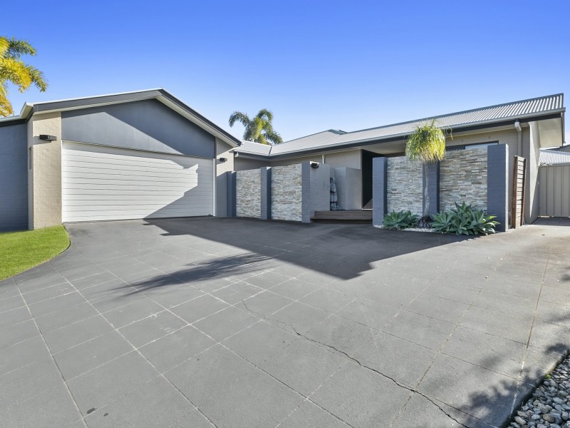 5 Mainbrace Court, Banksia Beach QLD 4507