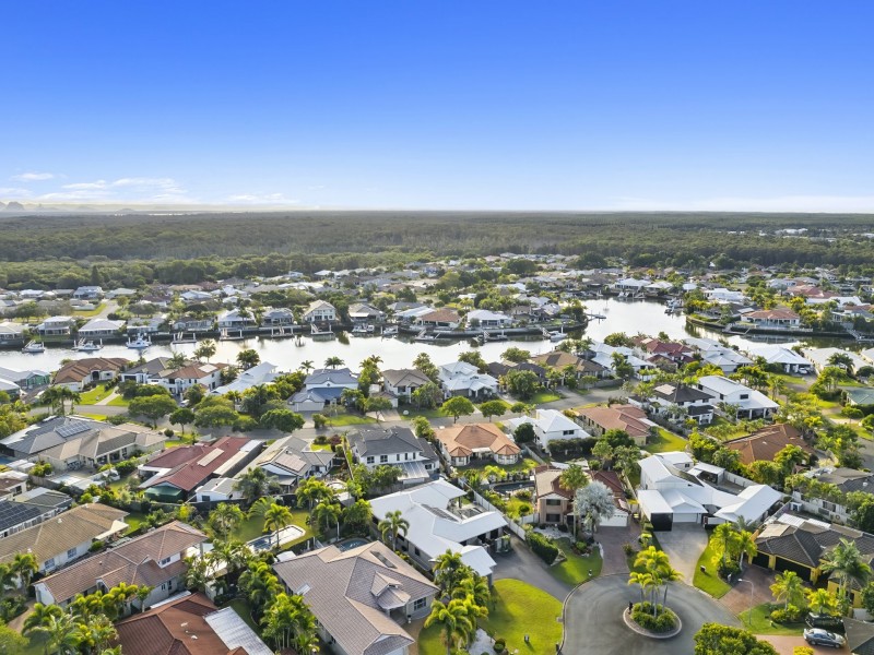 5 Mainbrace Court, Banksia Beach QLD 4507