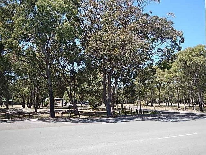 3 Eighth Avenue, Woorim QLD 4507