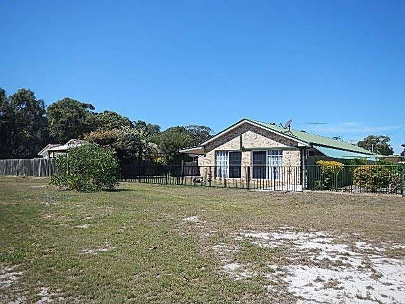 3 Eighth Avenue, Woorim QLD 4507