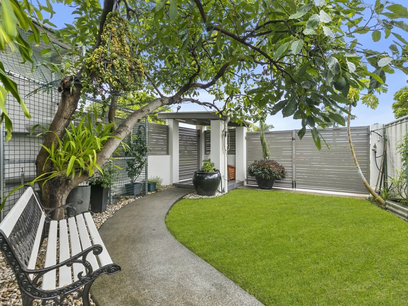 2/15 Seaeagle Place, Banksia Beach QLD 4507